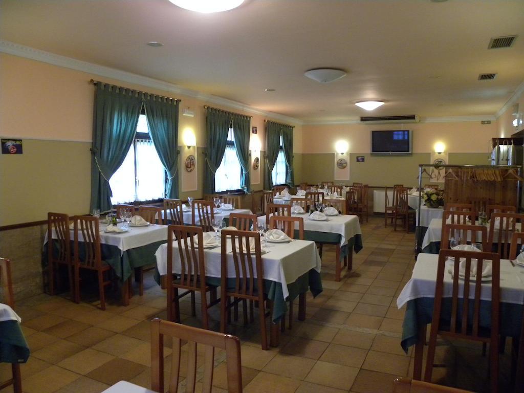 Hotel Restaurante Casa Fernando Ballota Exterior photo