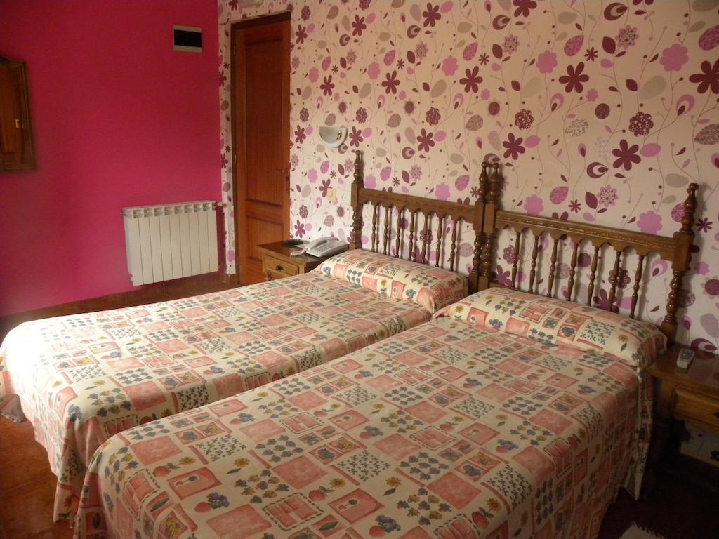 Hotel Restaurante Casa Fernando Ballota Room photo