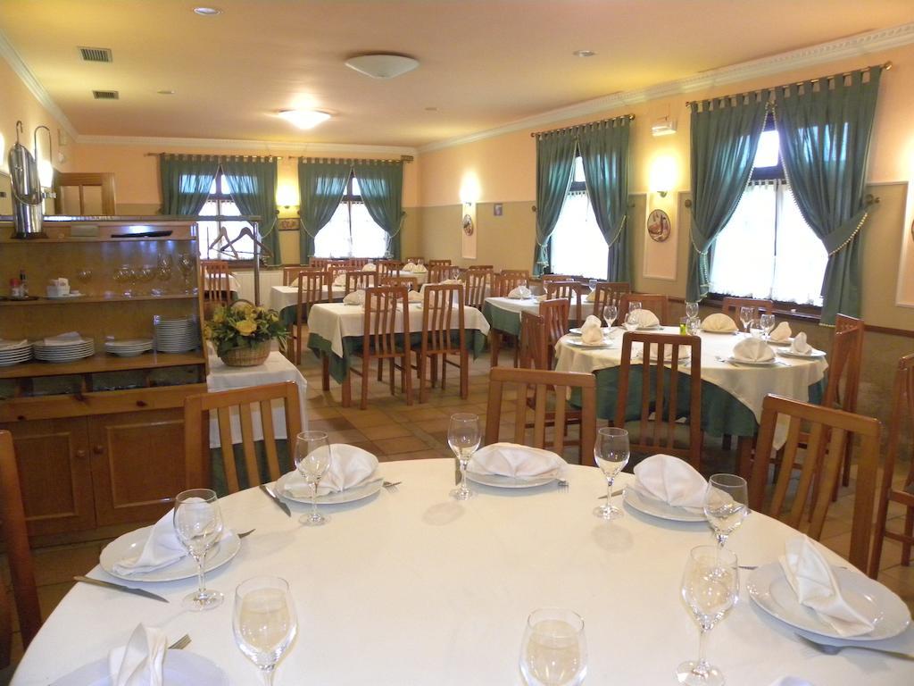 Hotel Restaurante Casa Fernando Ballota Exterior photo